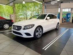 Weiß Gebraucht 2018 Mercedes C220 Kombi | 14.900 €