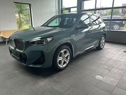 Grün Gebraucht 2023 BMW iX1 M Sport SUV | 42.950 € (Guter Preis)