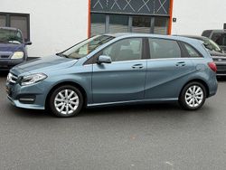 Blau Gebraucht 2015 Mercedes B180 Style Van / Kleinbus | 12.399 € (Fairer Preis)
