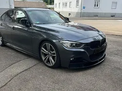 Grau Gebraucht 2013 BMW 320 M Sport Limousine | 17.150 €