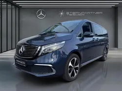 Blau Gebraucht 2024 Mercedes EQV300 Avantgarde Van / Kleinbus | 53.800 € (Etwas zu teuer)