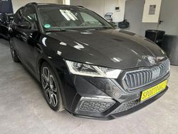 Schwarz Gebraucht 2023 Skoda Octavia RS Kombi | 23.961 € (Fairer Preis)