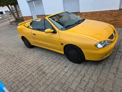 Gelb Gebraucht 2000 Renault Mégane Cabriolet Cabrio | 1.900 € (Teuer)