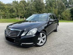 Schwarz Gebraucht 2010 Mercedes E350 Avantgarde Kombi | 7.500 € (Fairer Preis)