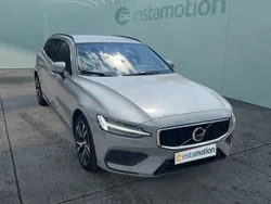 Grau Gebraucht 2023 Volvo V60 Core Kombi | 36.590 € (Fairer Preis)