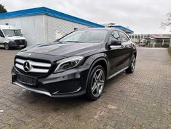 Schwarz Gebraucht 2015 Mercedes GLA200 StreetStyle SUV | 13.900 € (Fairer Preis)