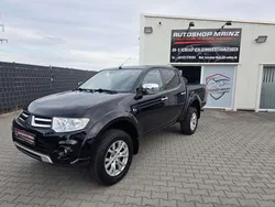 Schwarz Gebraucht 2015 Mitsubishi L200 Diamant Edition Abholung | 18.999 € (Etwas zu teuer)