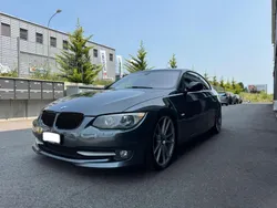 Grau Gebraucht 2012 BMW 330 Coupé | 15.490 € (Fairer Preis)