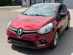 Rot Gebraucht 2017 Renault Clio IV LIMITED Limousine | 5.650 € (Superpreis)
