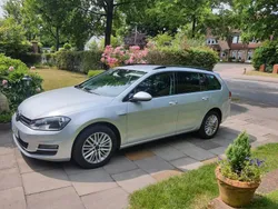 Silber Gebraucht 2015 VW Golf VII Comfortline Kombi | 9.800 € (Fairer Preis)