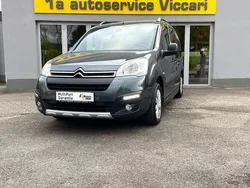 Grau Gebraucht 2017 Citroën Berlingo PureTech Van / Kleinbus | 10.900 € (Fairer Preis)