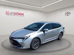 Cosmicsilber metallic Neu 2025 Toyota Corolla Kombi | 32.980 € (Superpreis)