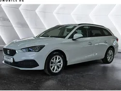 Weiß Gebraucht 2023 Seat Leon ST Style Kombi | 21.990 € (Fairer Preis)
