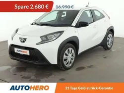 Weiß Gebraucht 2024 Toyota Aygo Business Edition Kleinwagen | 14.310 € (Guter Preis)