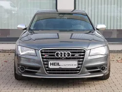 Grau Gebraucht 2012 Audi S8 Sport Limousine | 28.495 € (Guter Preis)