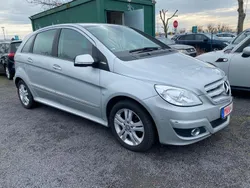 Silber Gebraucht 2011 Mercedes B180 Van / Kleinbus | 8.600 € (Etwas zu teuer)