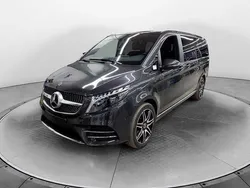 Grau Gebraucht 2023 Mercedes V300 AMG Van / Kleinbus | 61.990 € (Guter Preis)
