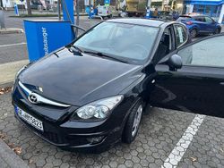 Schwarz Gebraucht 2012 Hyundai i30 Classic Kombi | 7.999 € (Etwas zu teuer)