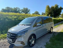 Grau Gebraucht 2024 Mercedes V300 Van / Kleinbus | 74.900 € (Teuer)