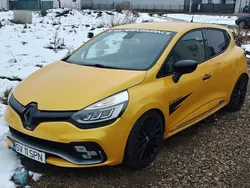 Gelb Gebraucht 2016 Renault Clio IV R.S. Limousine | 13.500 € (Guter Preis)