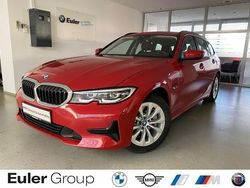 Rot Gebraucht 2021 BMW 330e Sport Line Kombi | 28.899 € (Guter Preis)