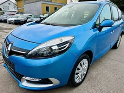 Blau Gebraucht 2014 Renault Grand Scénic III Initiale Paris Van / Kleinbus | 7.750 € (Teuer)
