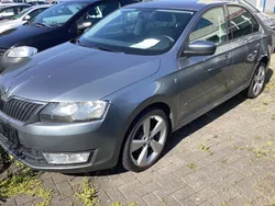 Grau Gebraucht 2013 Skoda Rapid Elegance Limousine | 4.990 € (Fairer Preis)