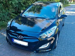 Schwarz Gebraucht 2012 Hyundai i30 Trend Kombi | 7.100 € (Etwas zu teuer)