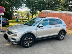Grau Gebraucht 2020 VW Tiguan SUV | 24.000 € (Guter Preis)