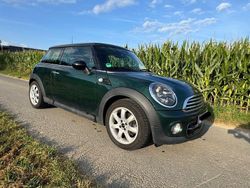 Grün Gebraucht 2010 Mini Cooper D Kleinwagen | 5.800 € (Fairer Preis)
