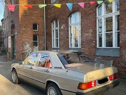 Grau Gebraucht 1988 Mercedes 190 Limousine | 12.000 €