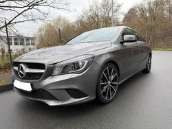 Grau Gebraucht 2016 Mercedes CLA180 Shooting Brake Kombi | 14.600 € (Guter Preis)