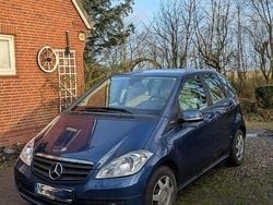 Blau Gebraucht 2009 Mercedes A180 Limousine | 4.900 € (Fairer Preis)