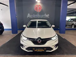 Weiß Gebraucht 2020 Renault Mégane IV Zen Limousine | 12.599 € (Fairer Preis)