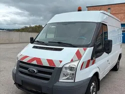 Weiß Gebraucht 2010 Ford Transit Van / Kleinbus | 1.900 €