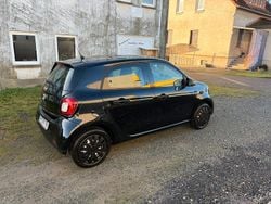 Schwarz Gebraucht 2021 Smart ForFour Electric Drive Limousine | 9.499 € (Guter Preis)