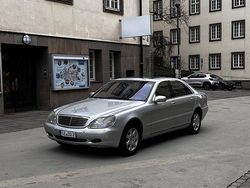 Silber Gebraucht 2001 Mercedes S500L Limousine | 3.500 €