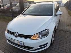 Weiß Gebraucht 2015 VW Golf VII Comfortline Kombi | 9.900 € (Fairer Preis)