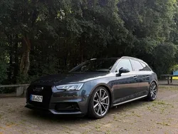 Grau Gebraucht 2016 Audi A4 S-Line Kombi | 24.999 € (Teuer)