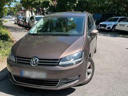 Braun Gebraucht 2011 VW Sharan Van / Kleinbus | 14.999 € (Teuer)