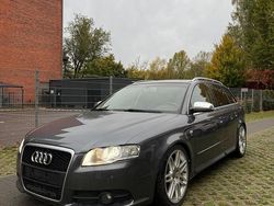 Grau Gebraucht 2005 Audi S4 Kombi | 4.200 €