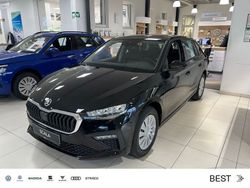 Schwarz Neu 2025 Skoda Scala Essence Kleinwagen | 21.790 € (Fairer Preis)