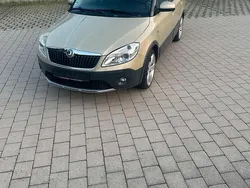 Gold Gebraucht 2010 Skoda Fabia Kombi | 3.300 €
