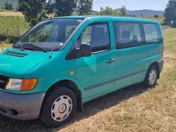 Grün Gebraucht 1999 Mercedes Vito Van / Kleinbus | 3.450 €