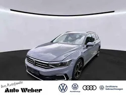 Grau Gebraucht 2022 VW Passat GTE Kombi | 19.790 € (Fairer Preis)