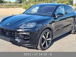 0e chromitschwarzmetallic Neu 2025 Porsche Cayenne SUV | 155.890 €