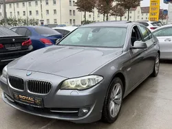 Grau Gebraucht 2011 BMW 520 Sport Line SUV | 9.799 € (Fairer Preis)
