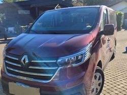 Rot Gebraucht 2023 Renault Trafic Van | 31.000 € (Fairer Preis)