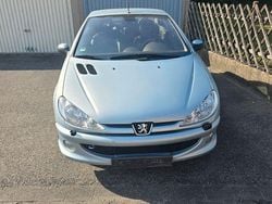 Blau Gebraucht 2003 Peugeot 206 CC Cabrio | 2.200 € (Etwas zu teuer)