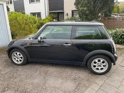 Schwarz Gebraucht 2004 Mini ONE Kleinwagen | 4.999 € (Etwas zu teuer)